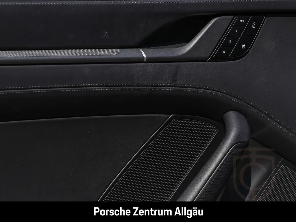 Porsche 992 911 Carrera 4S Surround-View Sport Chrono