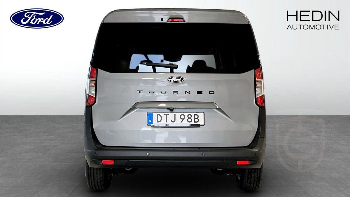 Ford Tourneo Courier Titanium