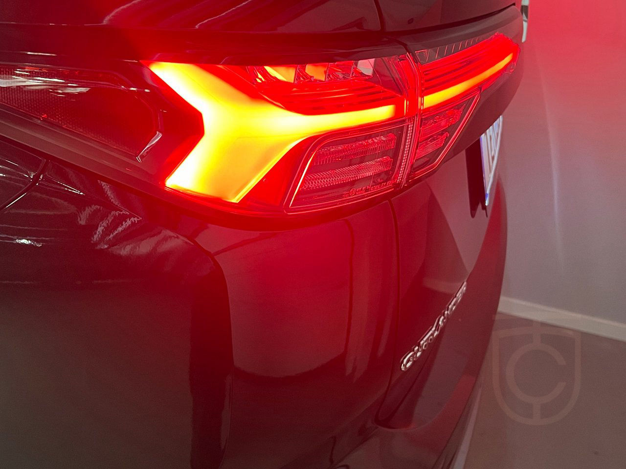 Mitsubishi Outlander Invite PHEV 4wd PLUG IN