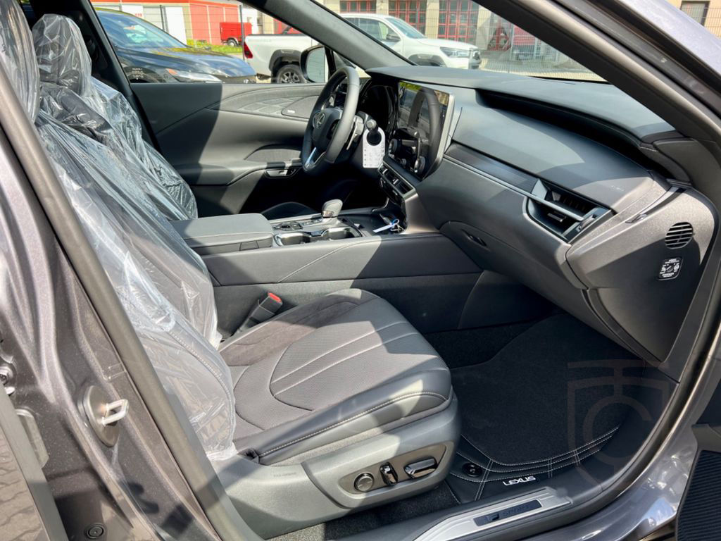 Lexus RX 500 F Sport.DIRECT4+Perf.Mark-Levin.Allr 2025