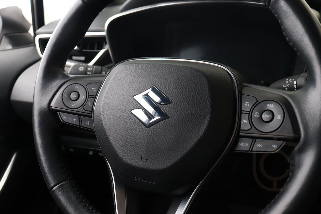 Suzuki Swace Select