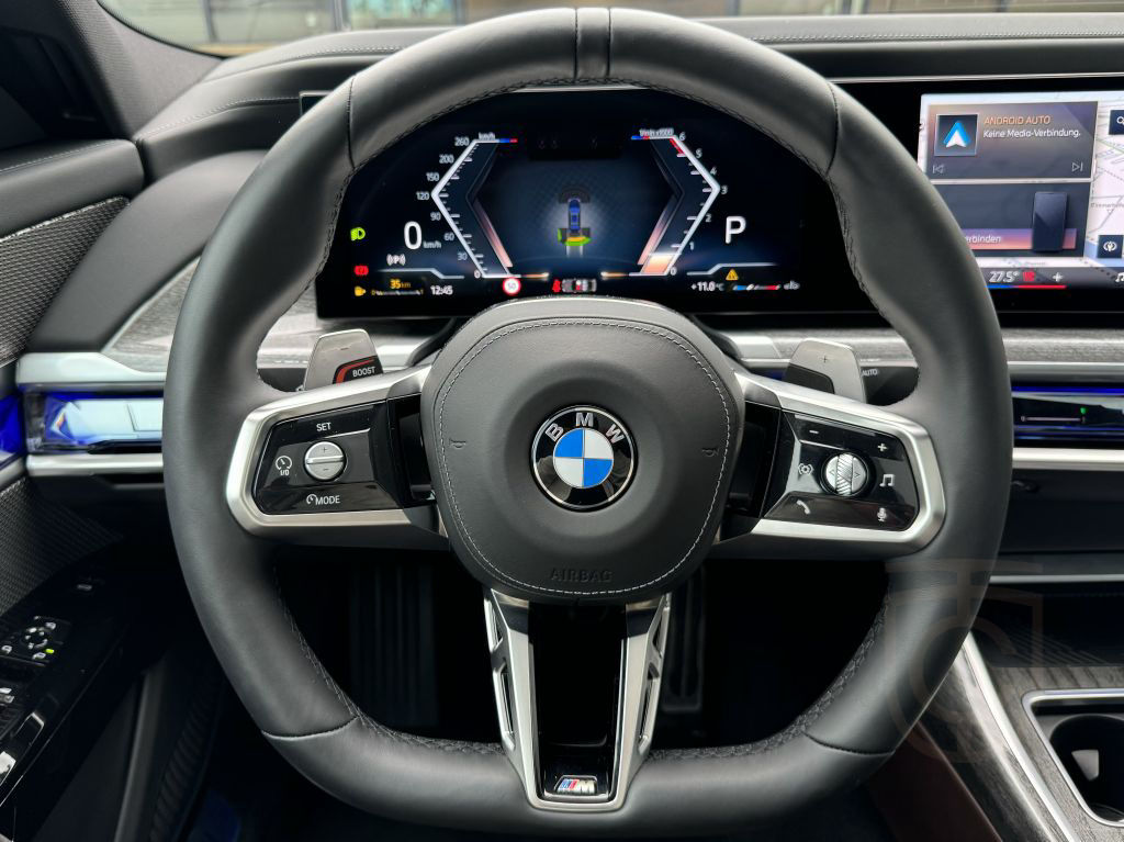 BMW 740d xDrive M Sport StandHzg PANO-SKY Autobahnas
