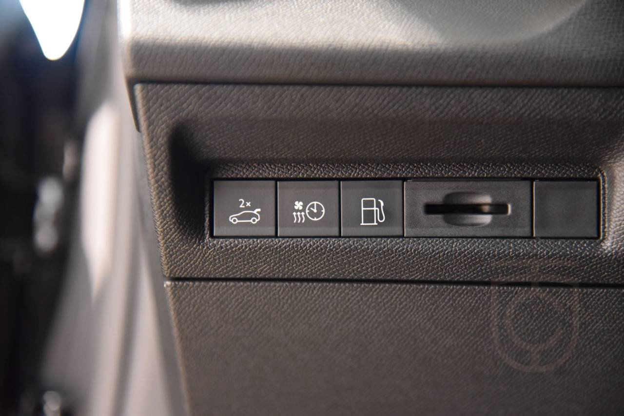 Peugeot 408 Plug-In Hybrid GT Automat