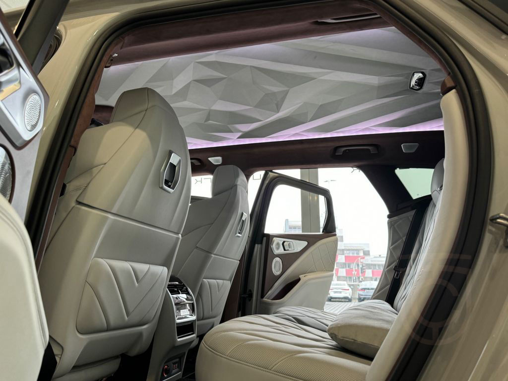 BMW XM Individual Kreide°Leder Merino B&W 23" DAProf