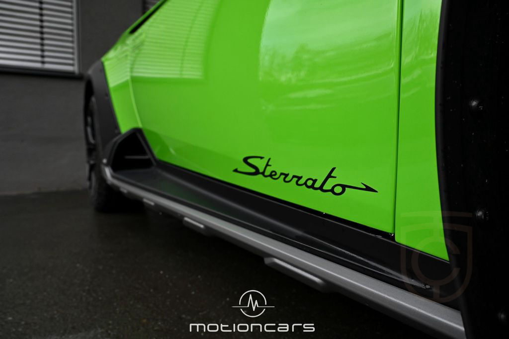 Lamborghini Huracan Sterrato 1 OF 1499 EXP € 274.983