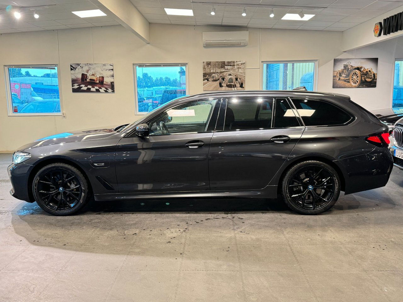 BMW 530e Touring M Sport Innovation