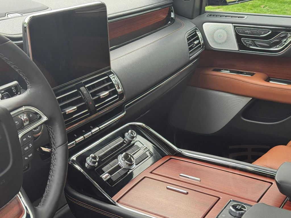 Cadillac Escalade Lincoln Navigator 3.5L V6 Lang Preferre