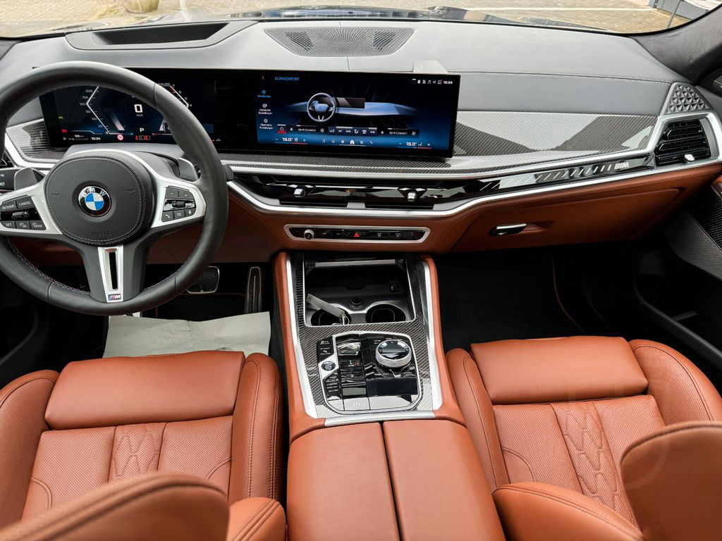 BMW X6 M60i xDrive /M Sitze/Integral/Pan/NP 150.000€