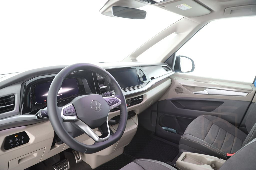 Volkswagen T7 Multivan KÜ 2.0 TDI DSG STYLE | DCC | PANO |