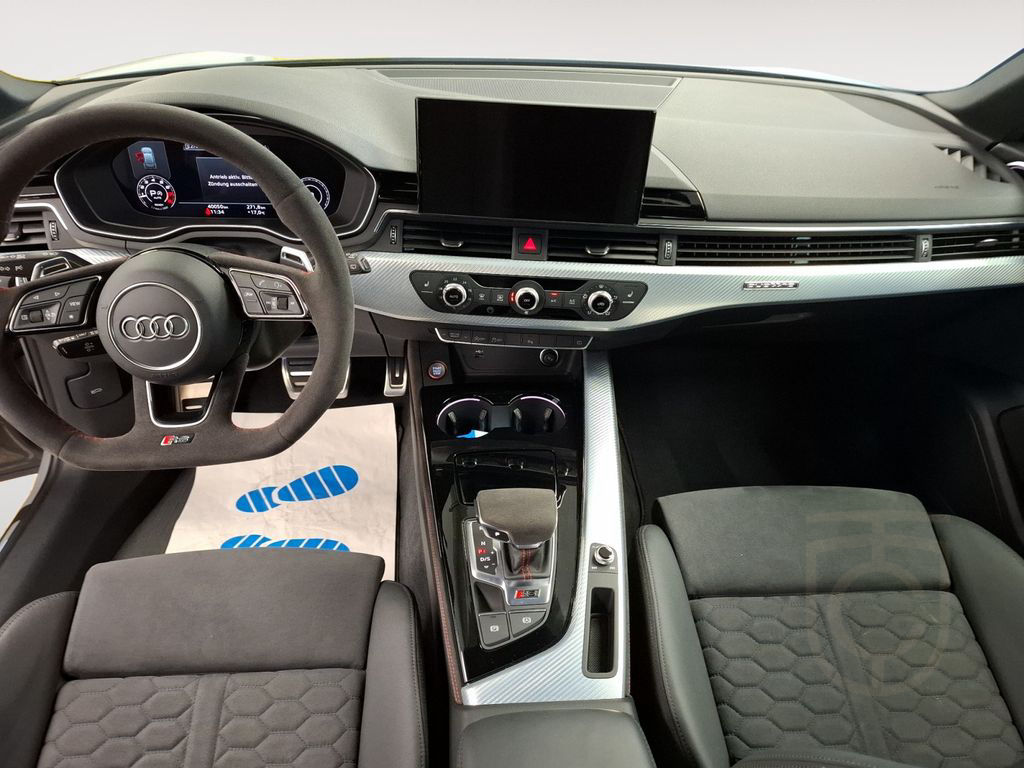 Audi RS 4 Avant quattro Competition/Design-Paket rot