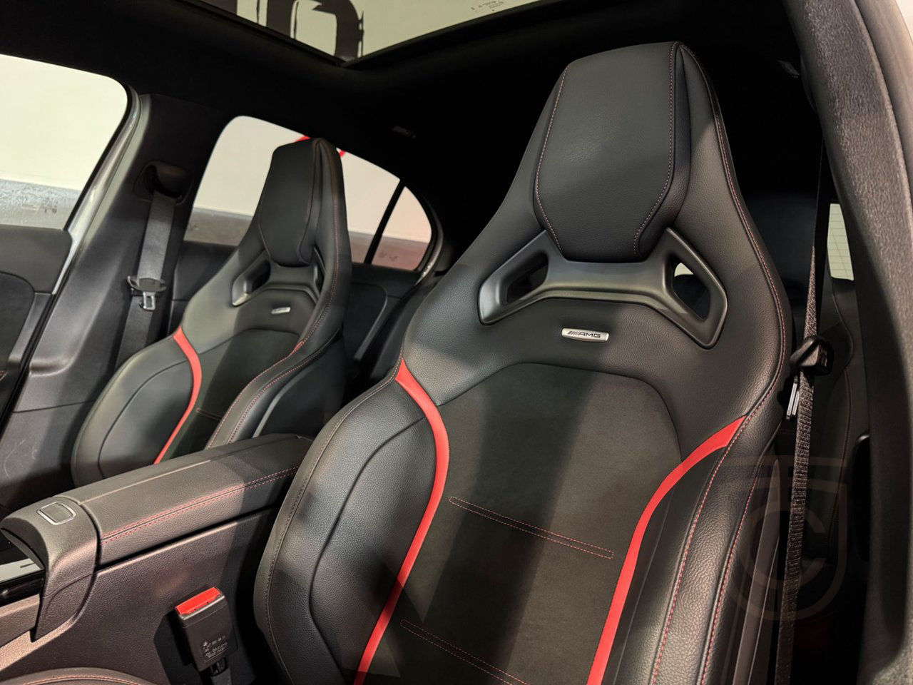 Mercedes-Benz AMG A 45 S 4MATIC+ Burmester