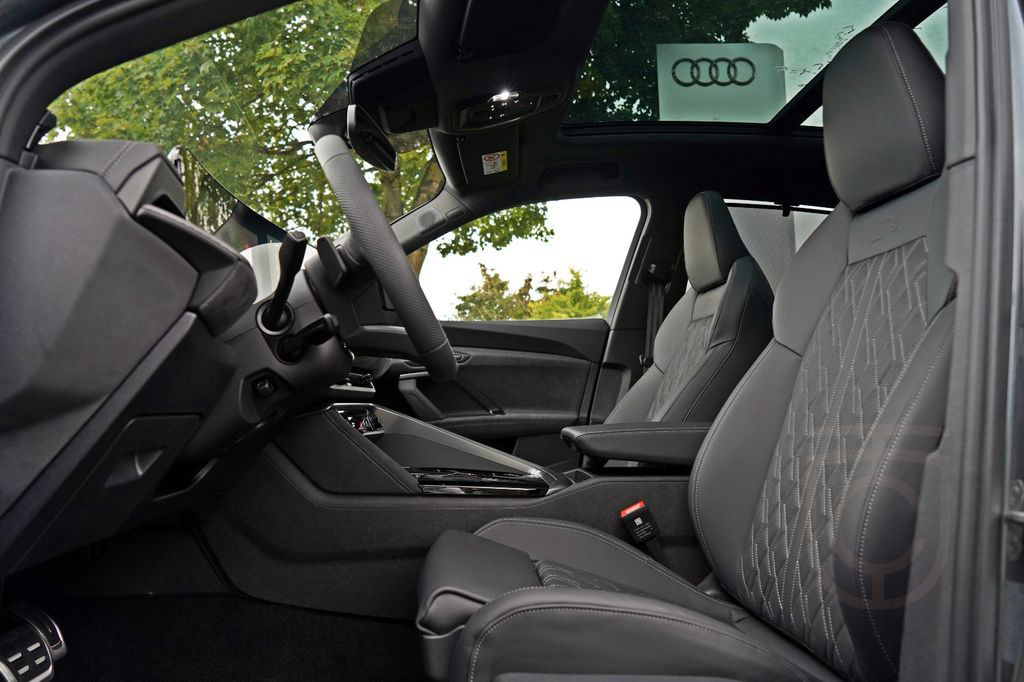 Audi SQ5 PANO LUFTFEDER TECH PRO MMI PRO STD.HZG AHK