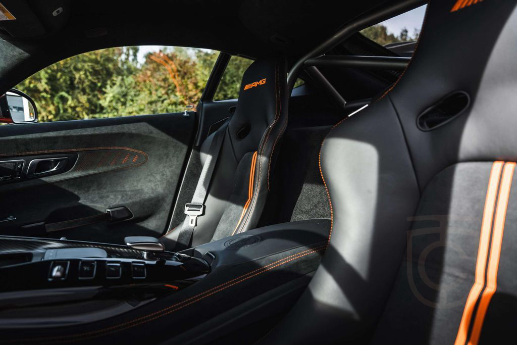 Mercedes-Benz AMG GT Black Series / Magma Beam / NEW