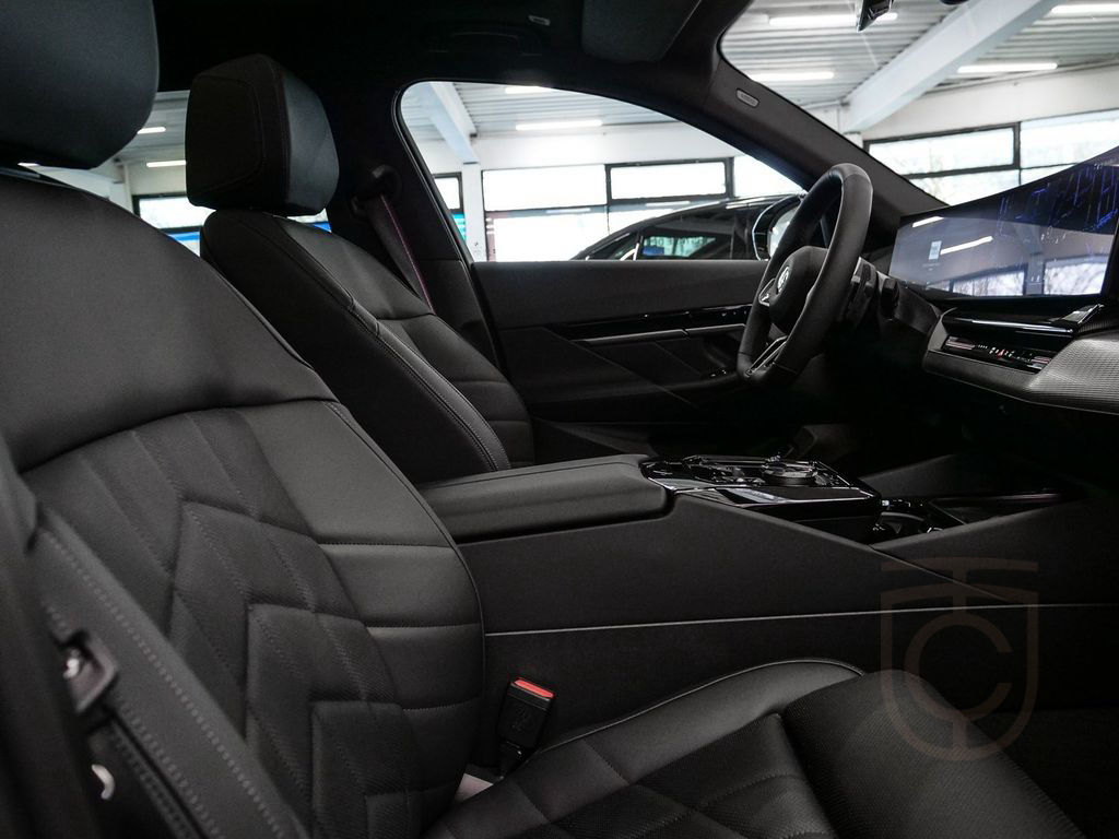 BMW 540d xDrive M Sport HUD PANO ACC AHK RFK NAVI