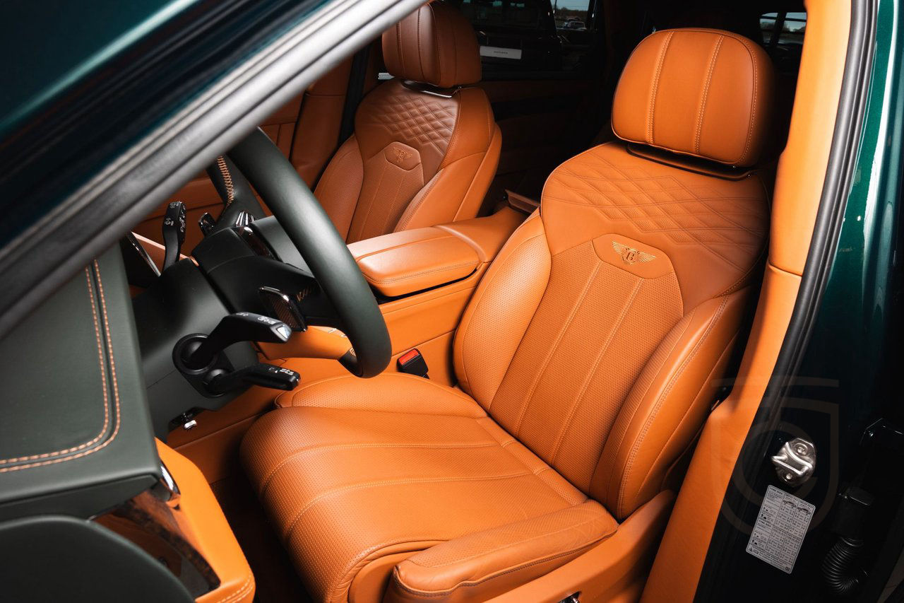 Bentley Bentayga V8 EWB 4.0 V8 EWB First Edition Azure