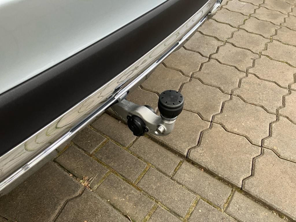 Mercedes-Benz GLC 300 e 4MATIC mit EQ Hybrid Technologie +AMG