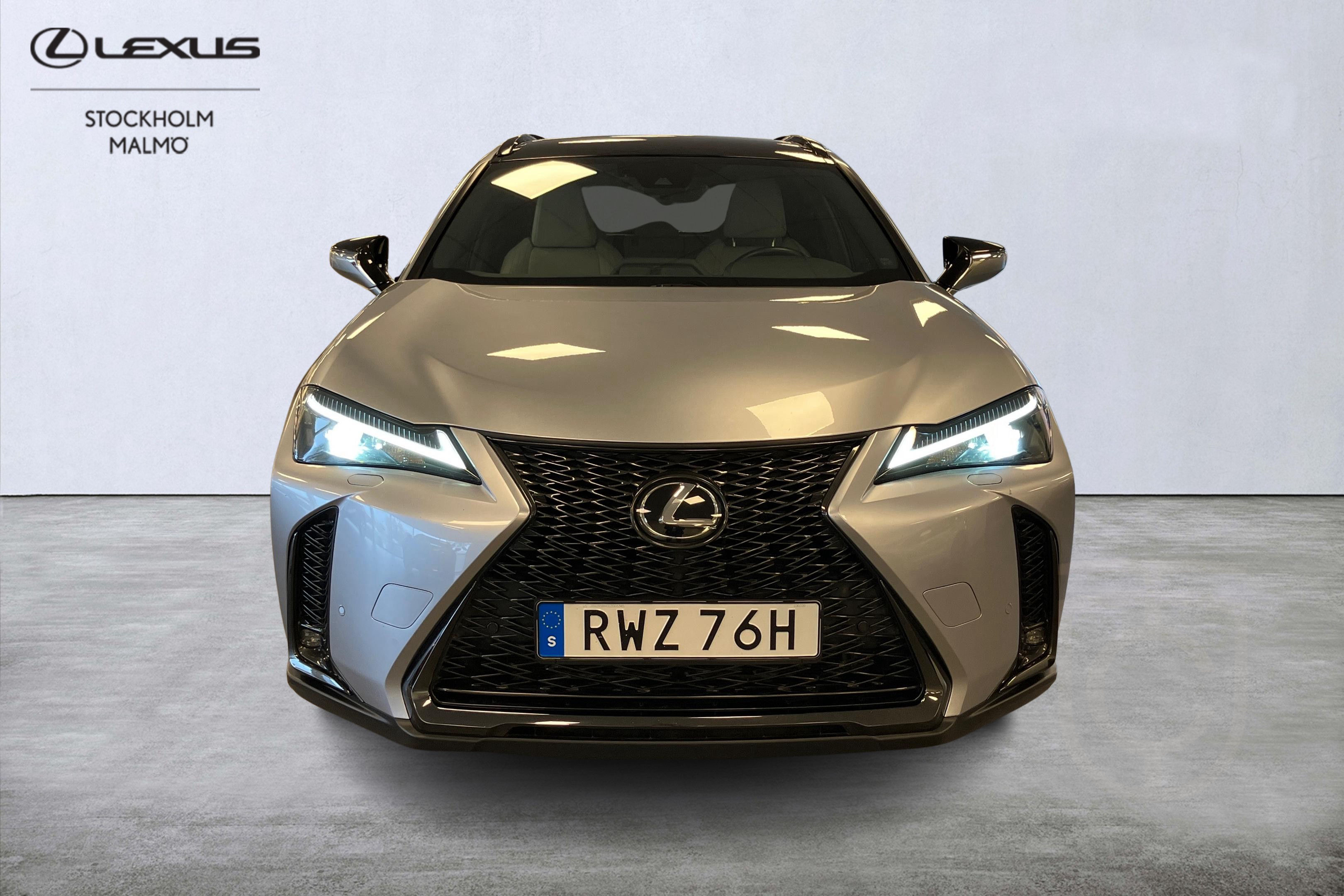 Lexus UX 250h E-Four