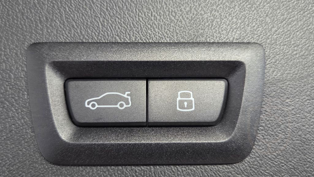 BMW X3 M50 xDrive AHK Pano 21' Sitzlüftung ACC 360°