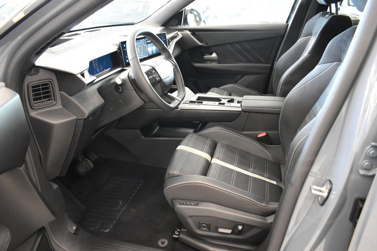 Opel Grandland Ultimate Hybrid Panorama