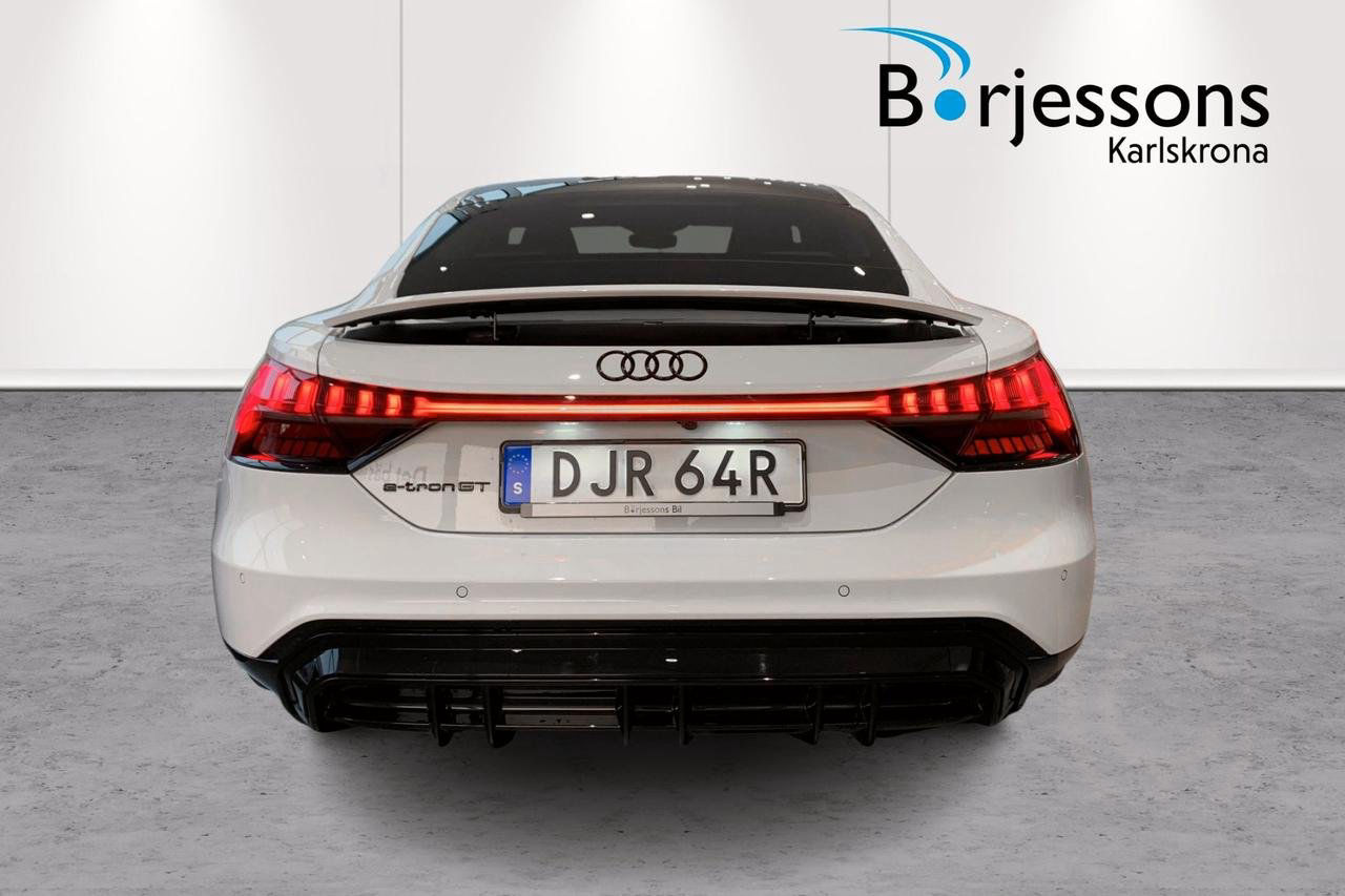 Audi E-Tron GT quattro