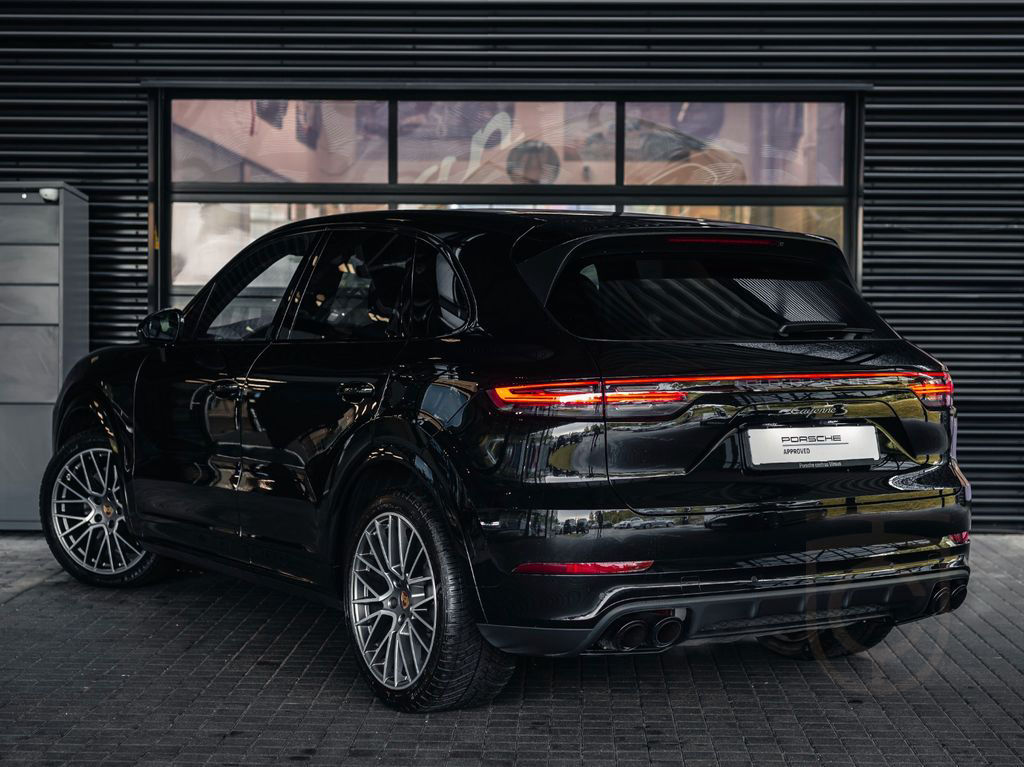 Porsche Cayenne S Platinum Edition
