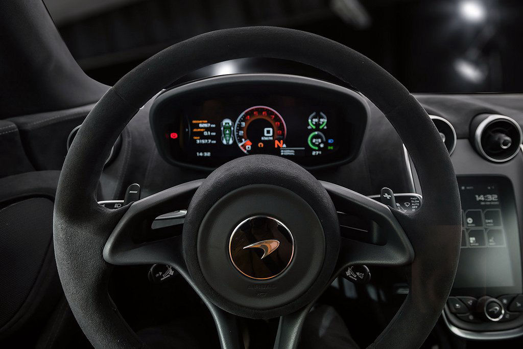 McLaren 600LT Spider 600hk