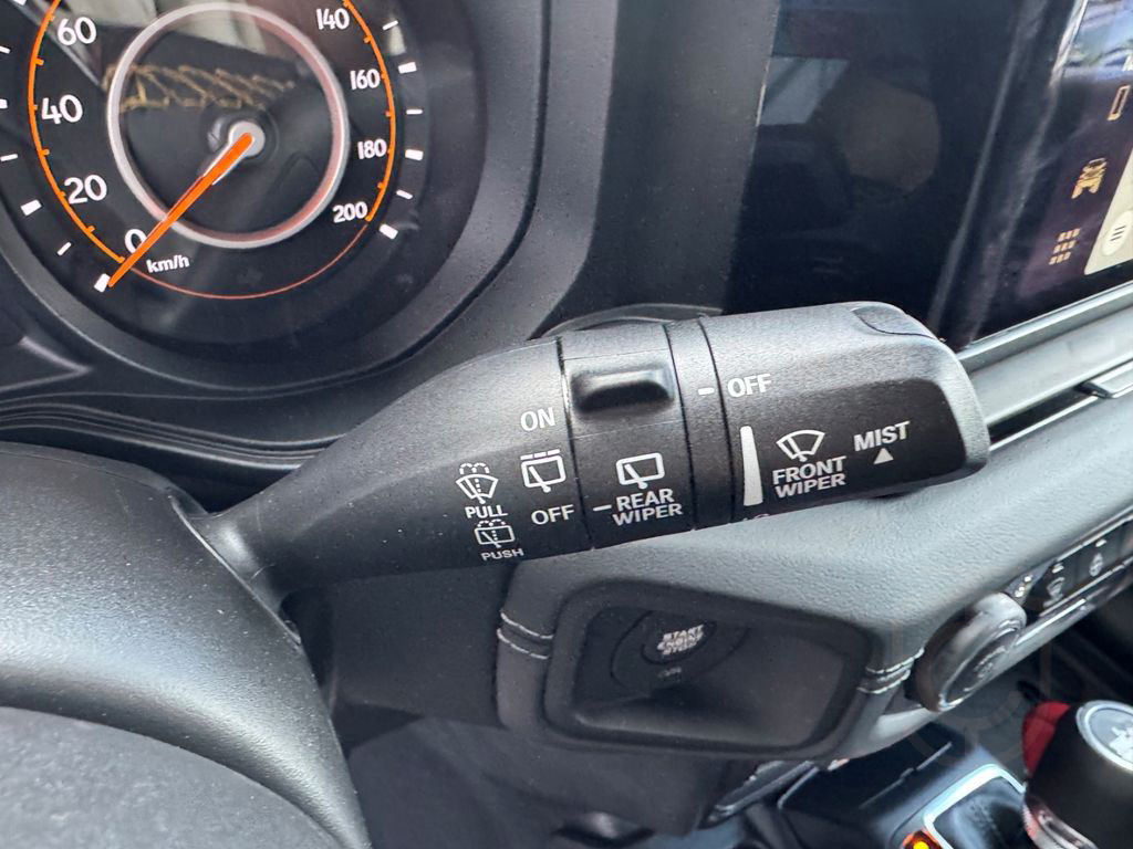 Jeep Wrangler 2.0 Unlim. Sahara Umbau Hoch + Breit SK