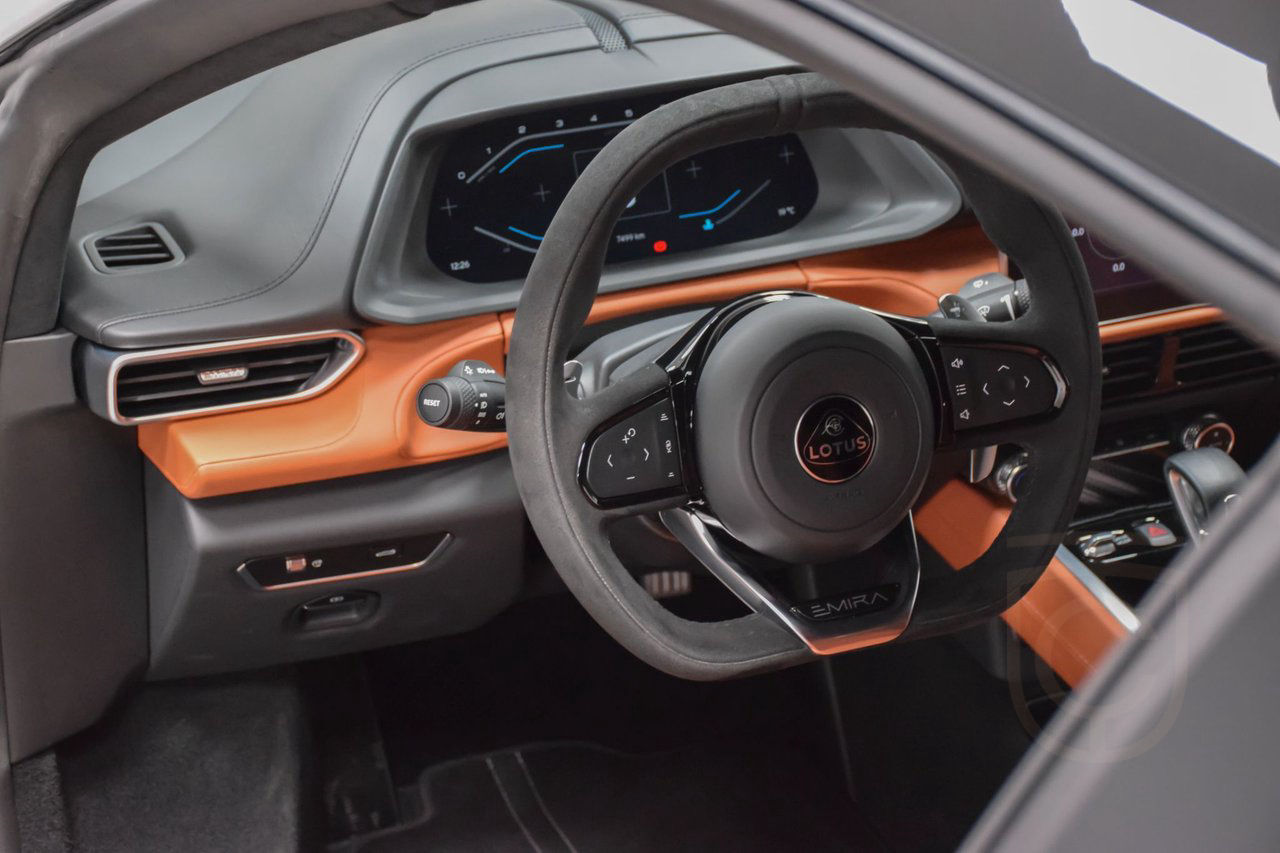 Lotus Emira Turbo
