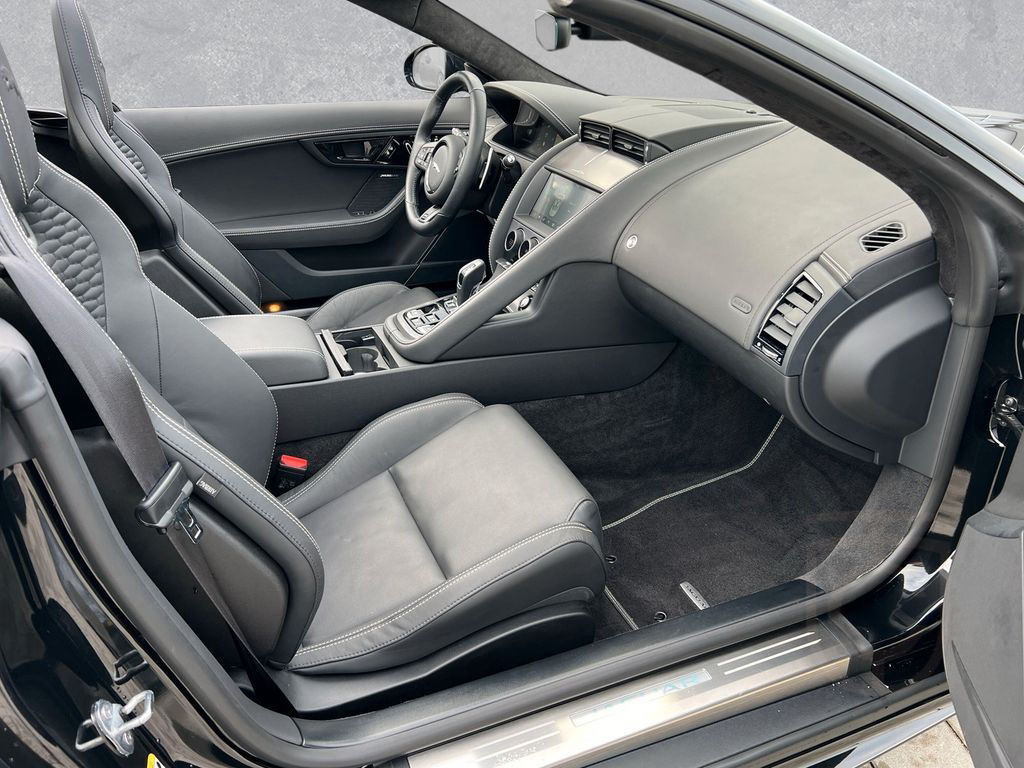 Jaguar F-Type P575 AWD R75 V8 Cabriolet