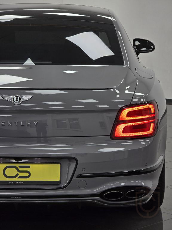 Bentley Flying Spur S V8*Mulliner*NAIM*Cambrian Grey*