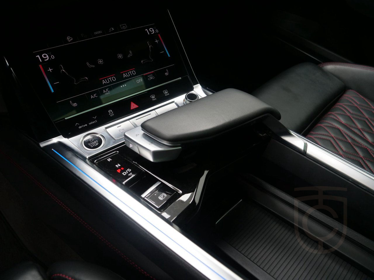 Audi Q8 55 e-tron Quattro S Line Pano