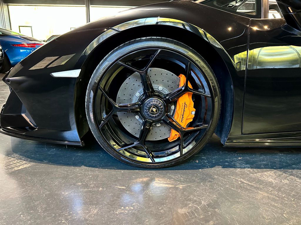 Lamborghini Huracán EVO Spyder*Lift*Sensonum*Wartungspaket