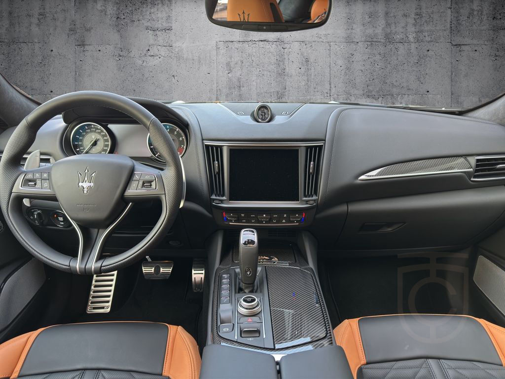 Maserati Levante Trofeo Ultima 1 of 103