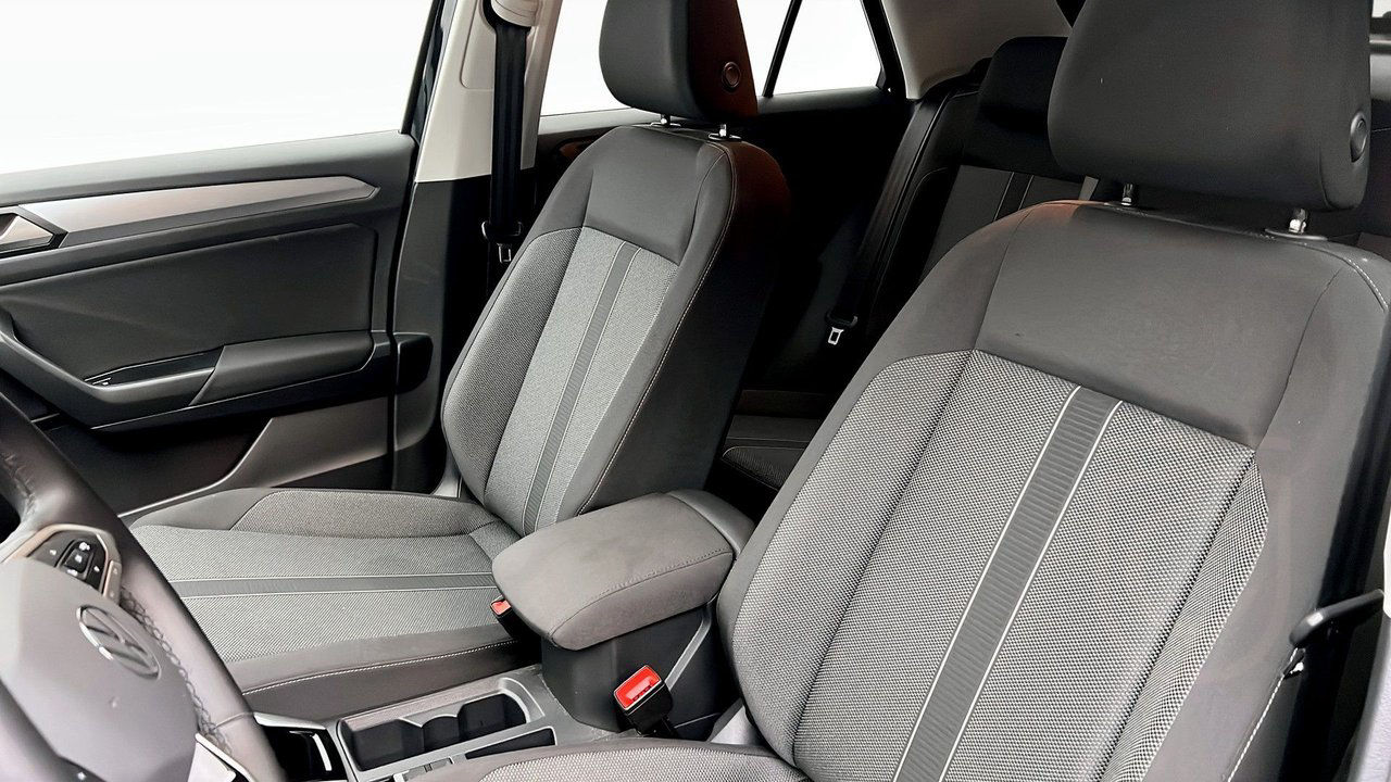 Volkswagen T-Roc Life TSI150