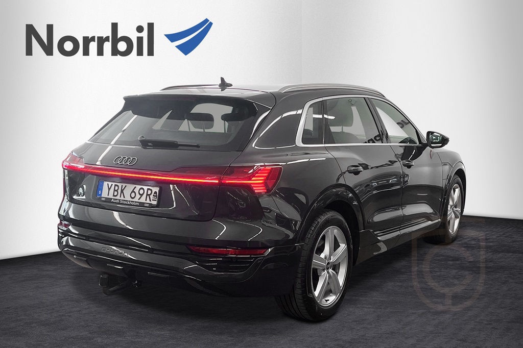 Audi Q8 55 e-tron quattro