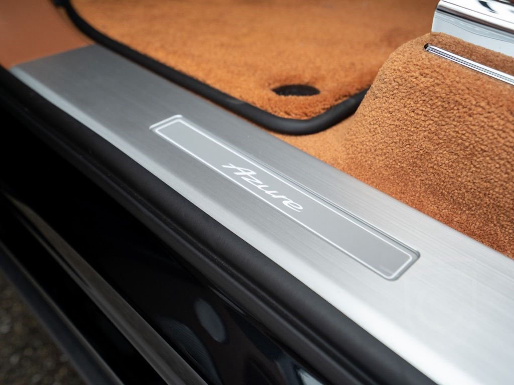 Bentley Bentayga Azure V8