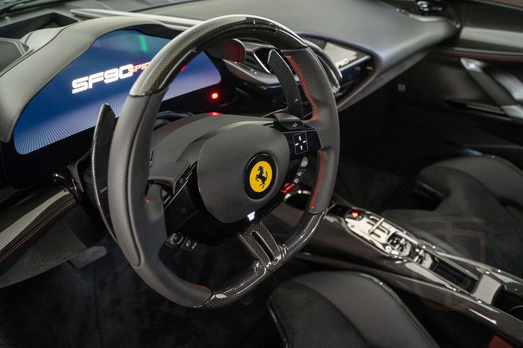 Ferrari SF90 Spider FERRARI SINGEN