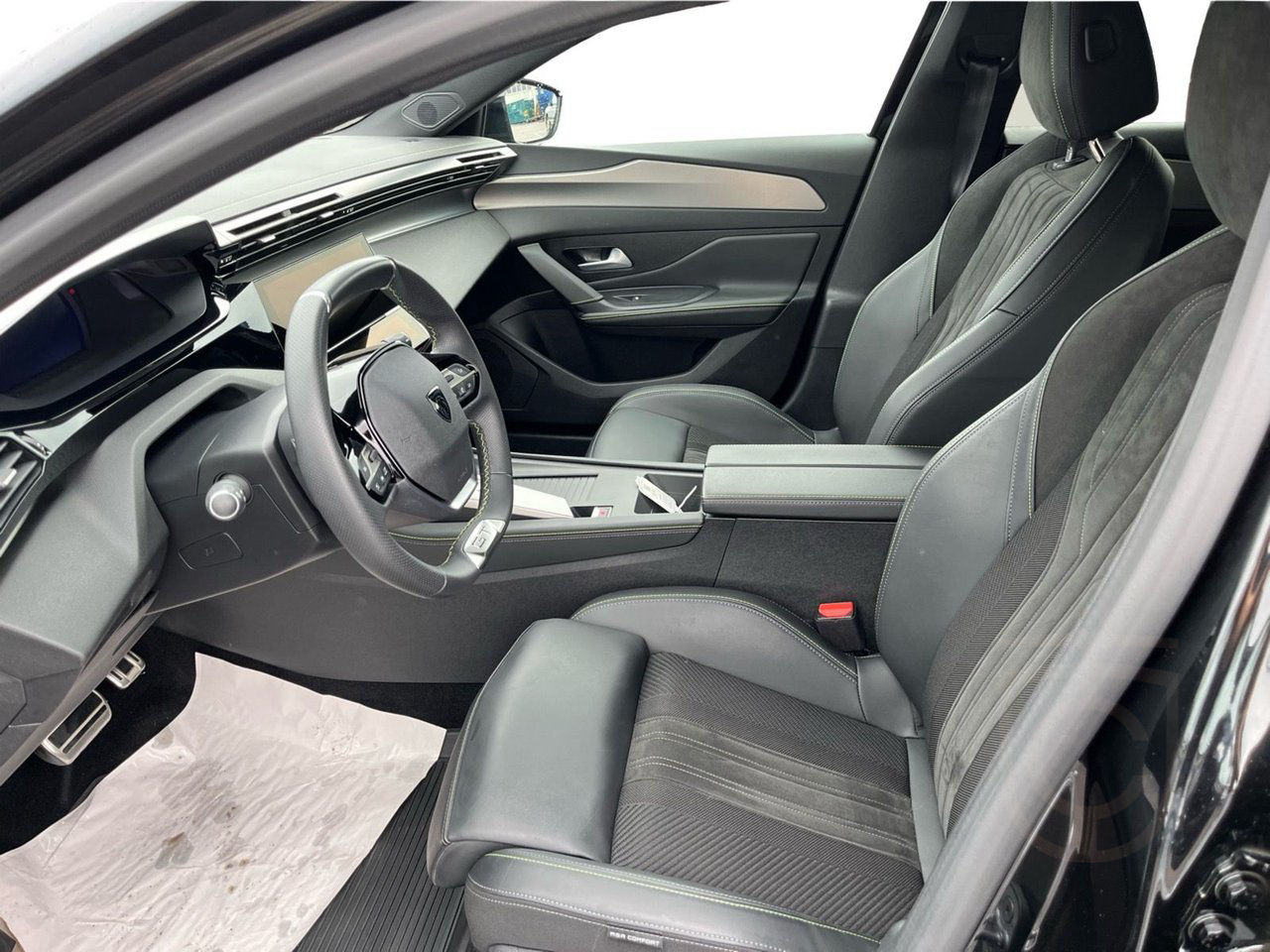 Peugeot 408 1.2 PT
