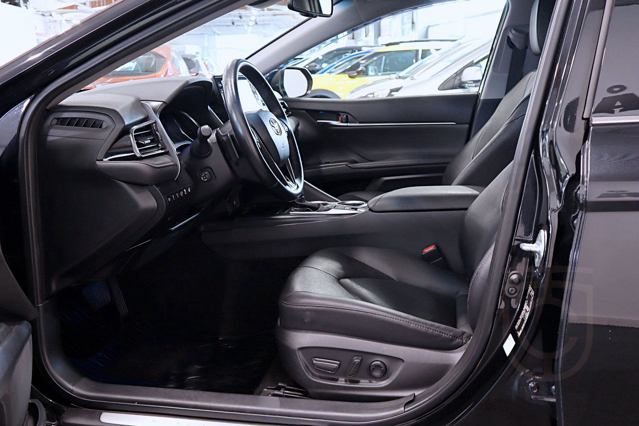 Toyota Camry Hybrid CVT Executive