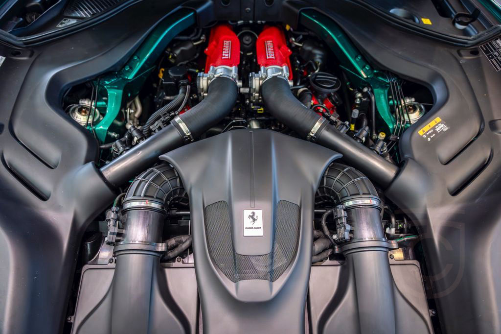 Ferrari PORTOFINO M * VERDE PINO * Disp.*Daytona*JBL*LED