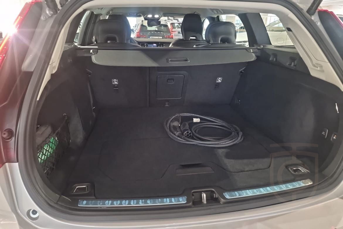Volvo V60 T6 Plus Dark