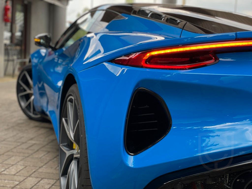 Lotus Emira V6 First Edition Vollausstattung Neuwagen