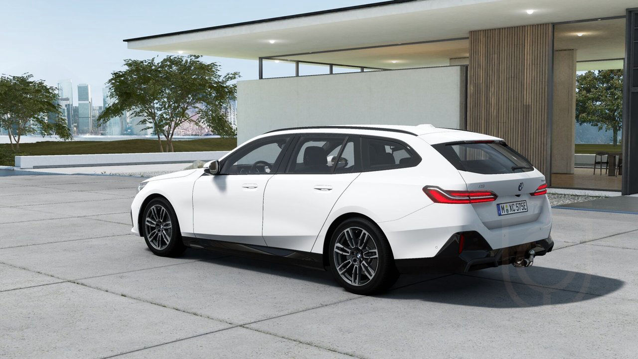 BMW i5 xDrive40 Touring M Sport Business Ed