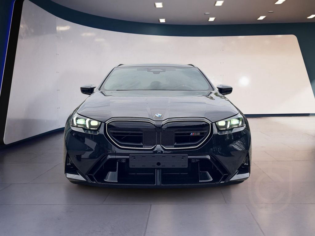 BMW M5 Touring DrivAssistPro Compound ParkPro FFC