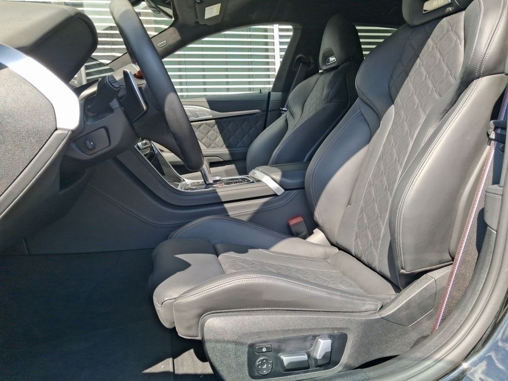 BMW M8 Competition Gran Coupé xDrive Laser Navi DAB