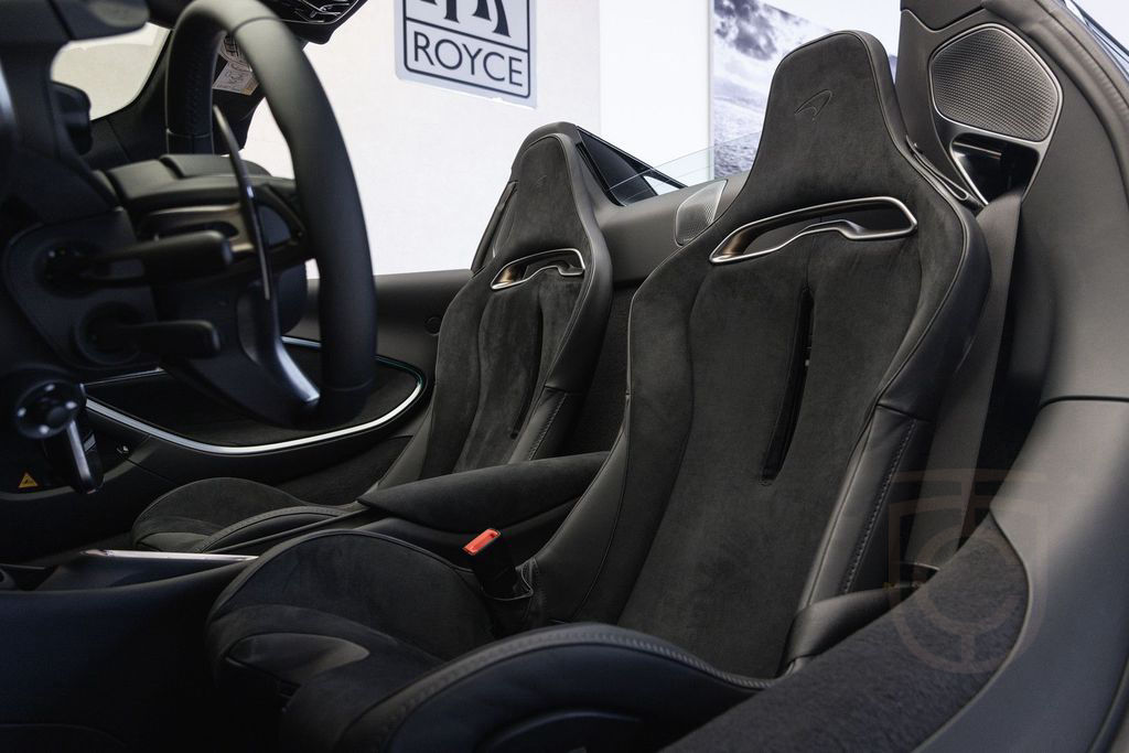 McLaren Artura Spider