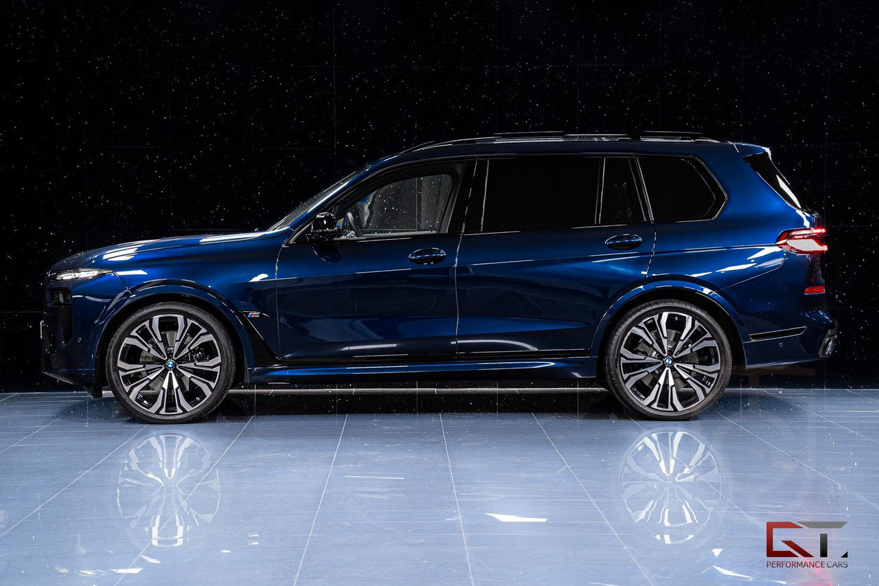 BMW X7 M60i