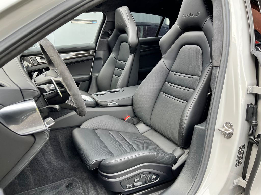 Porsche Panamera Turbo S V8 #KREIDE! SAMMLER AUSSTELLER!