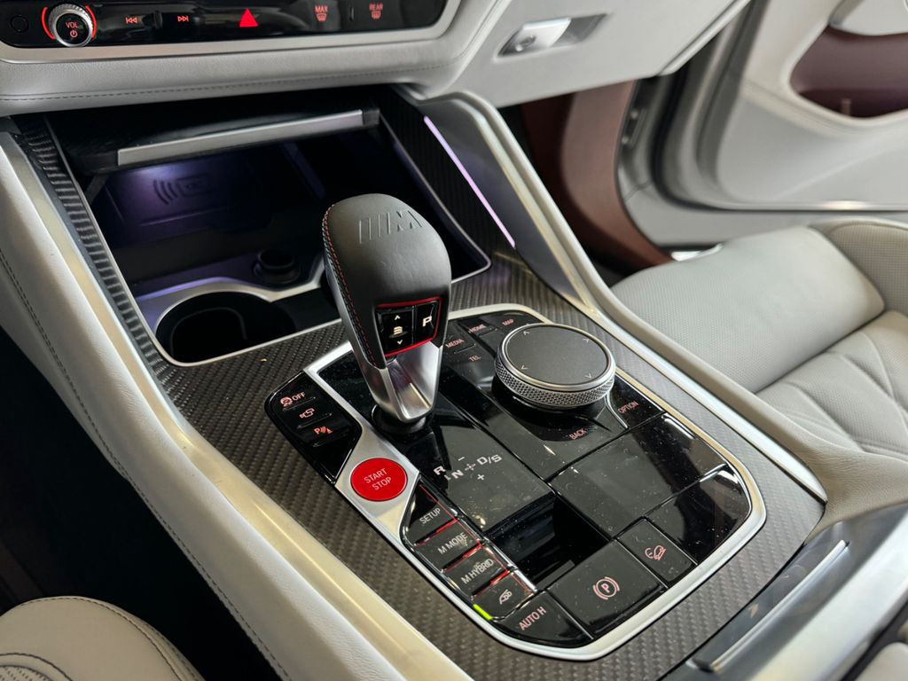 BMW XM Individual Kreide°Leder Merino B&W 23" DAProf