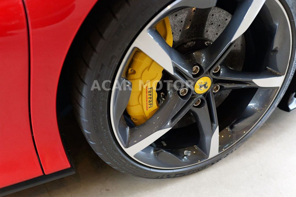 Ferrari SF90